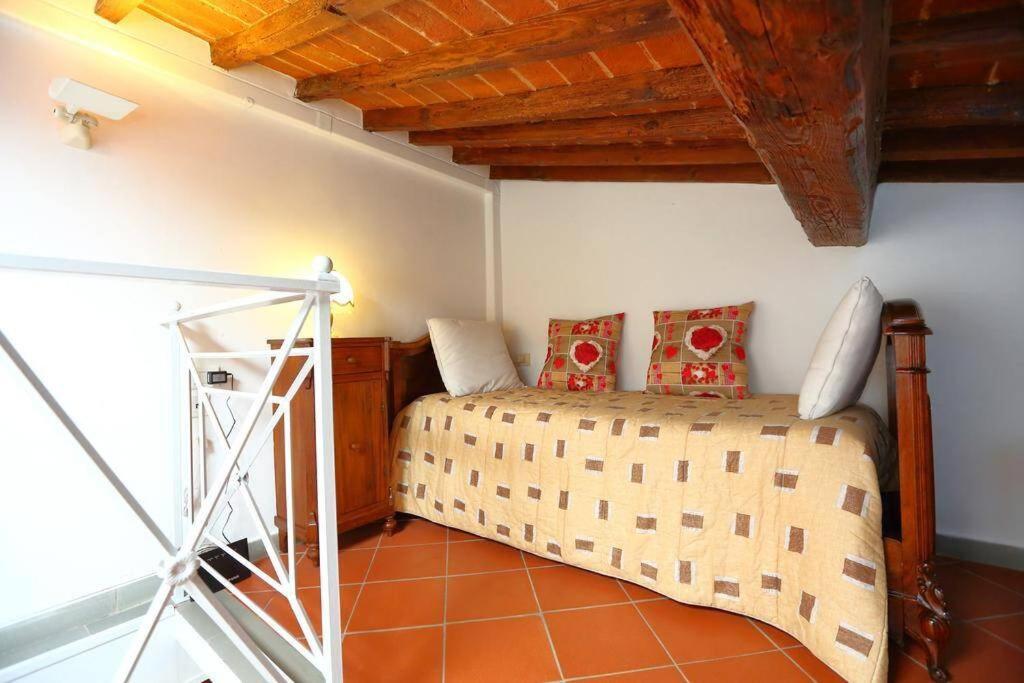 Santa Maria Novella Station Florentine Apartment Florencia Exterior foto